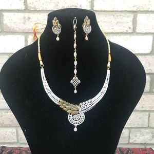 Silver/Gold/Copper Necklace, Earrings, and Bindi